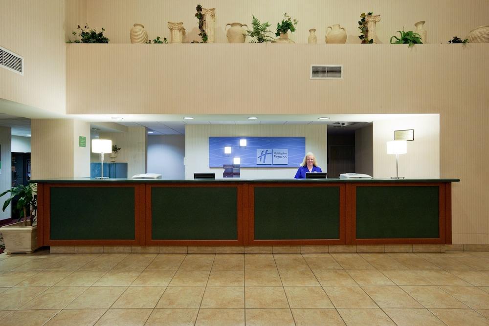 Holiday Inn Express & Suites Tracy By Ihg Exterior foto